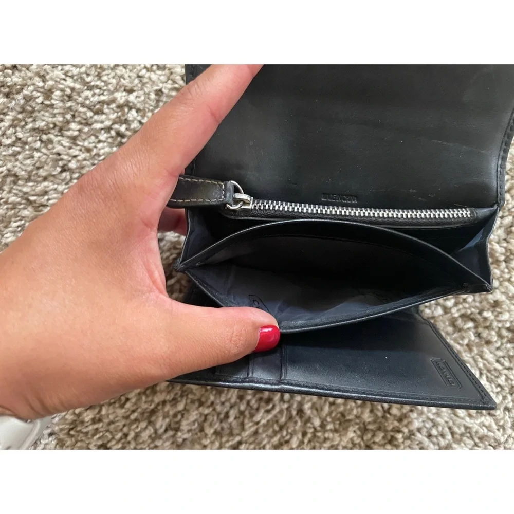 Coach Wallet - Picture 7 of 9